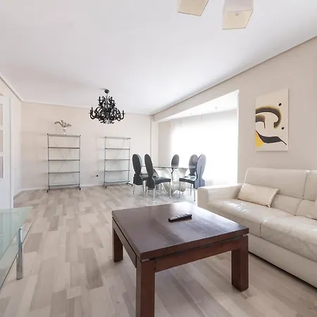 Flatsandrooms Avenida De Aragon Lejlighed Teruel